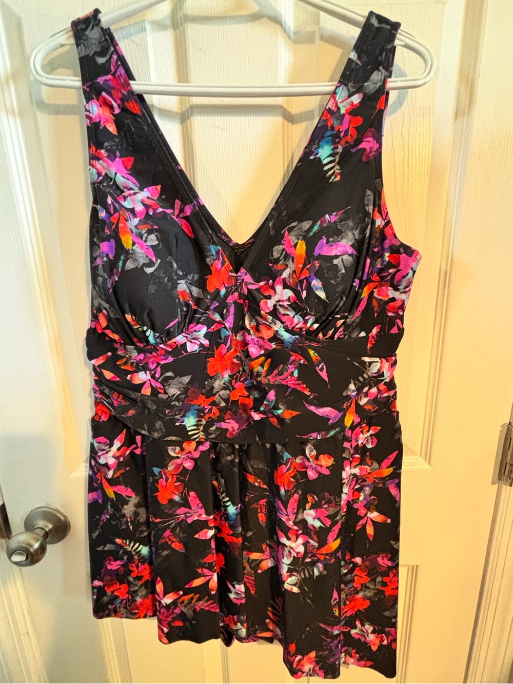 😍TORRID Black Floral V-Neck Swim Dress Size 2 Plus